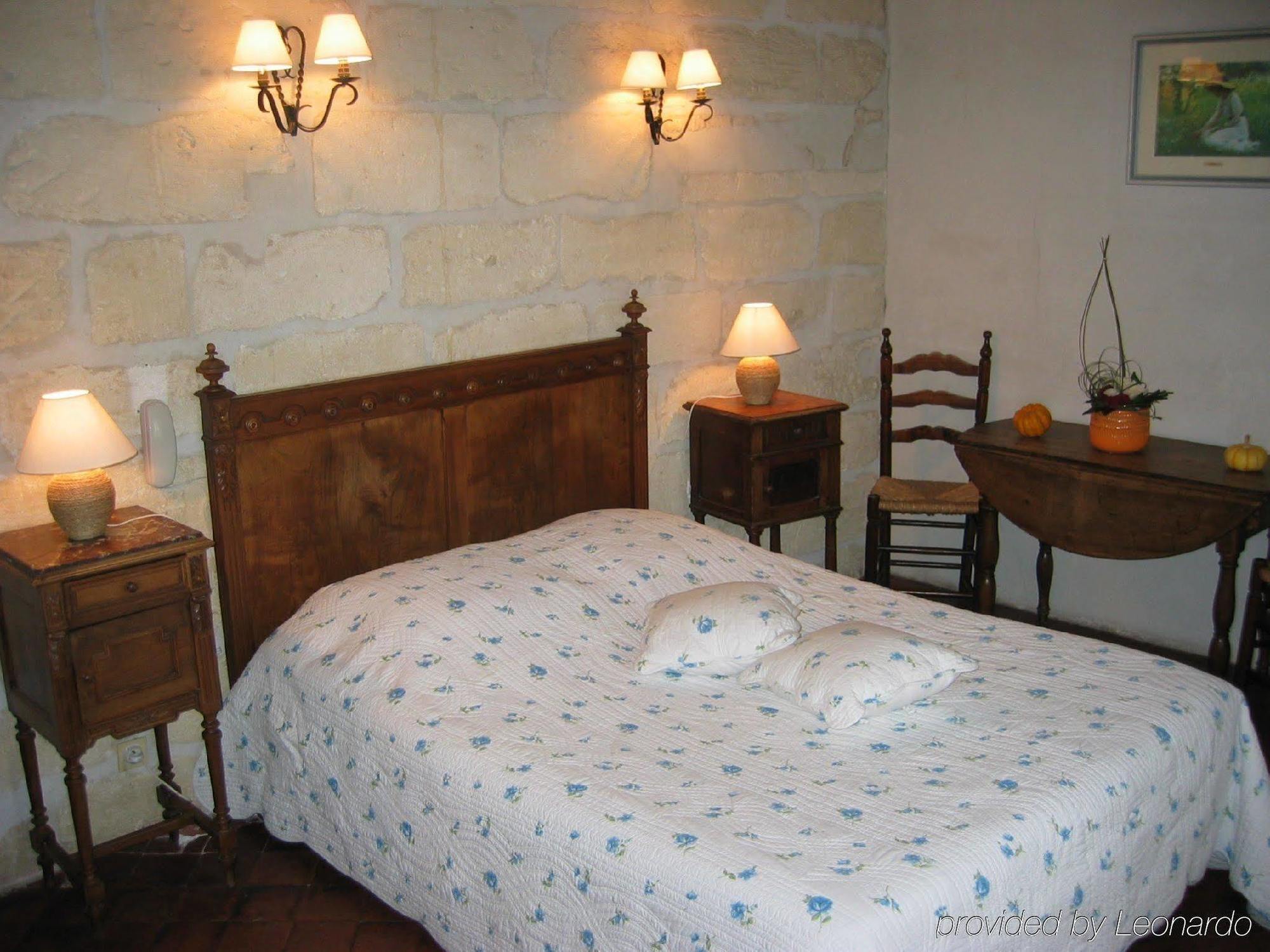 Au Saint Roch - Hotel Et Jardin أفينيون المظهر الخارجي الصورة