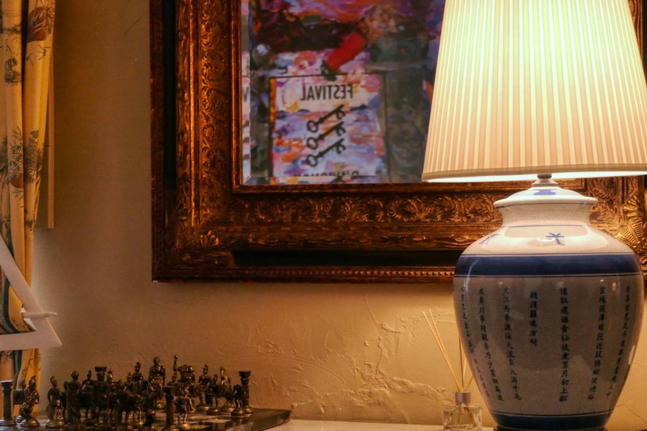 Au Saint Roch - Hotel Et Jardin أفينيون المظهر الخارجي الصورة